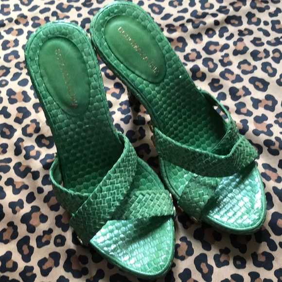 Green woven sandals worn once - Picture 1 of 5
